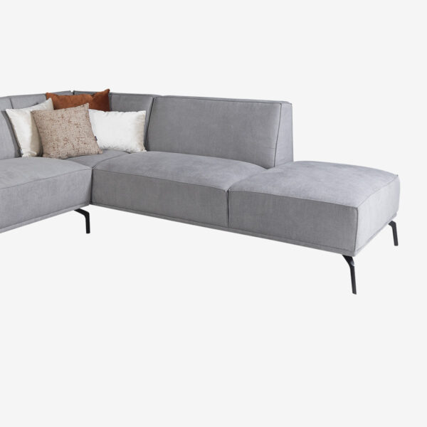 Levi - Image 2