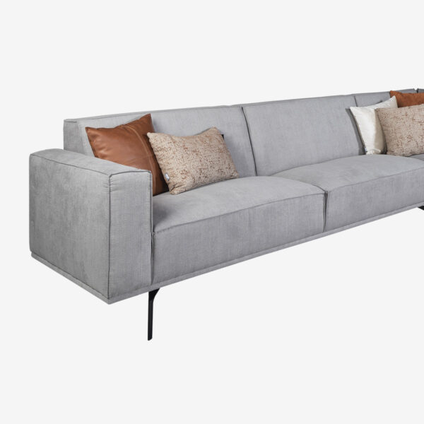 Levi - Image 3